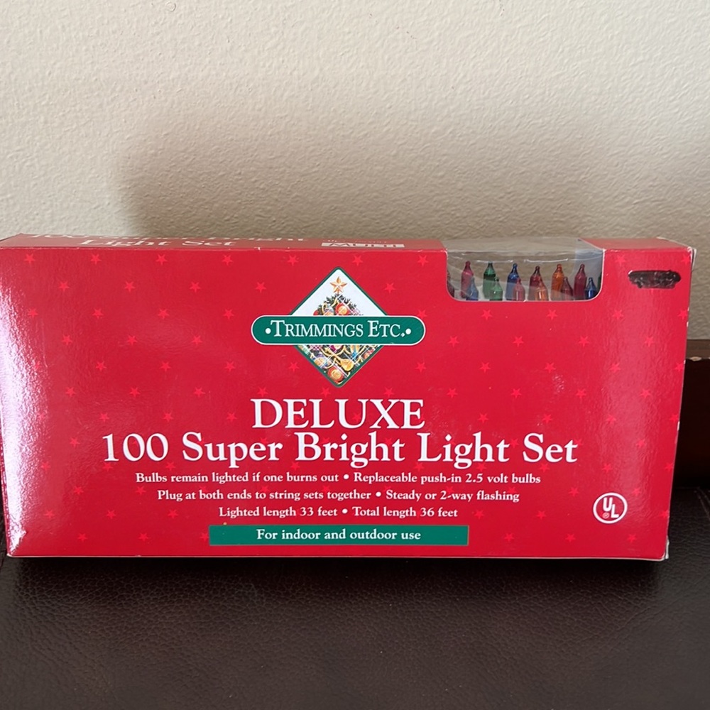 NWOT Christmas 100 Super Bright Multi Color Bulbs For Indoor/Outdoor Use